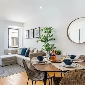 Lovelystay - Traditional Alfama View Apartment Lisbon